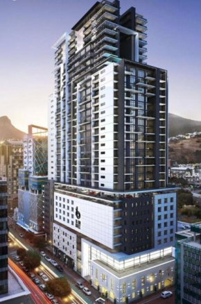 16 on Bree studio apartment with city mountain sea views
